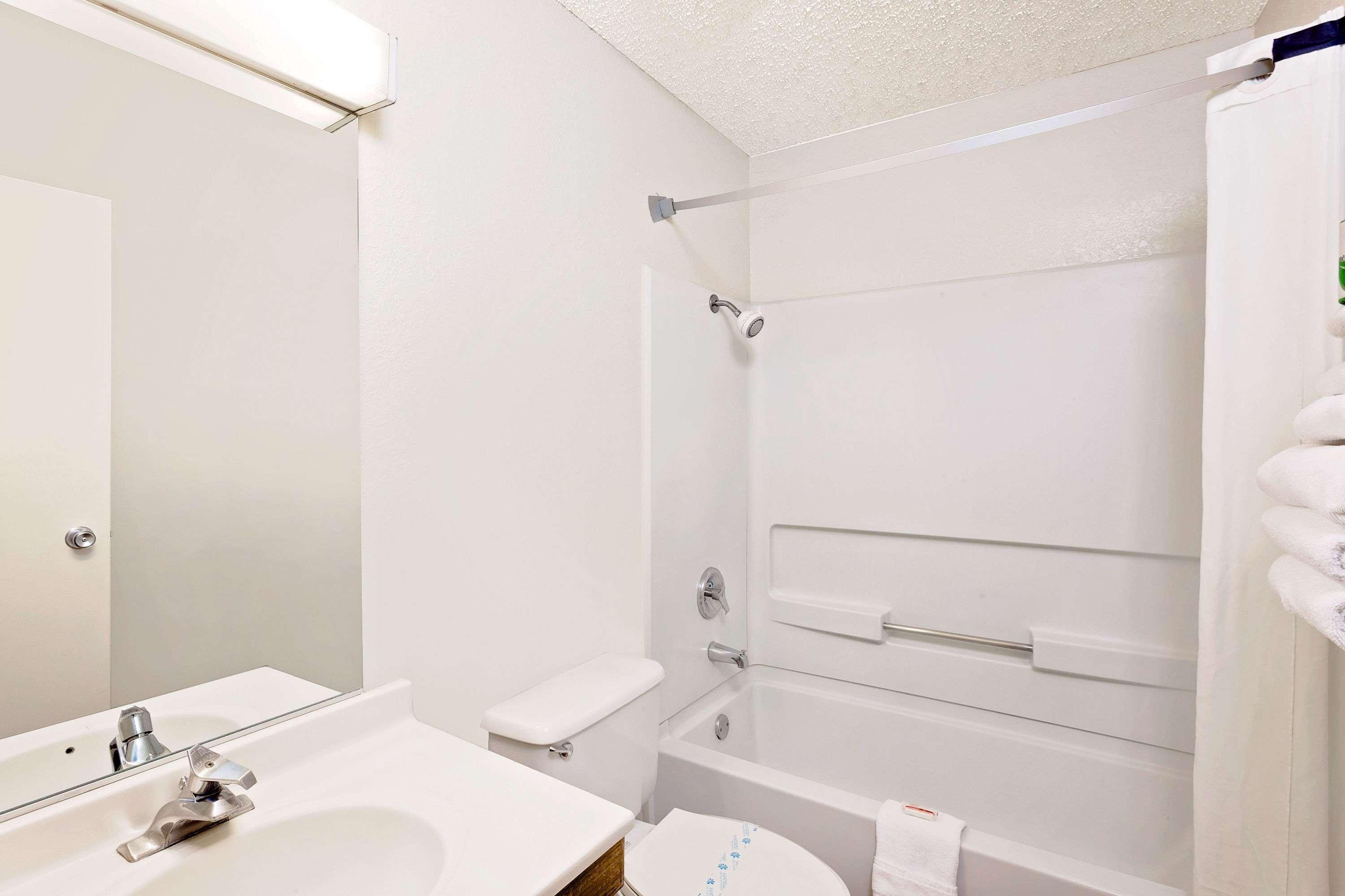 Super 8 By Wyndham Yucca Val/Joshua Tree Nat Pk Area Motel Юка Вали Екстериор снимка