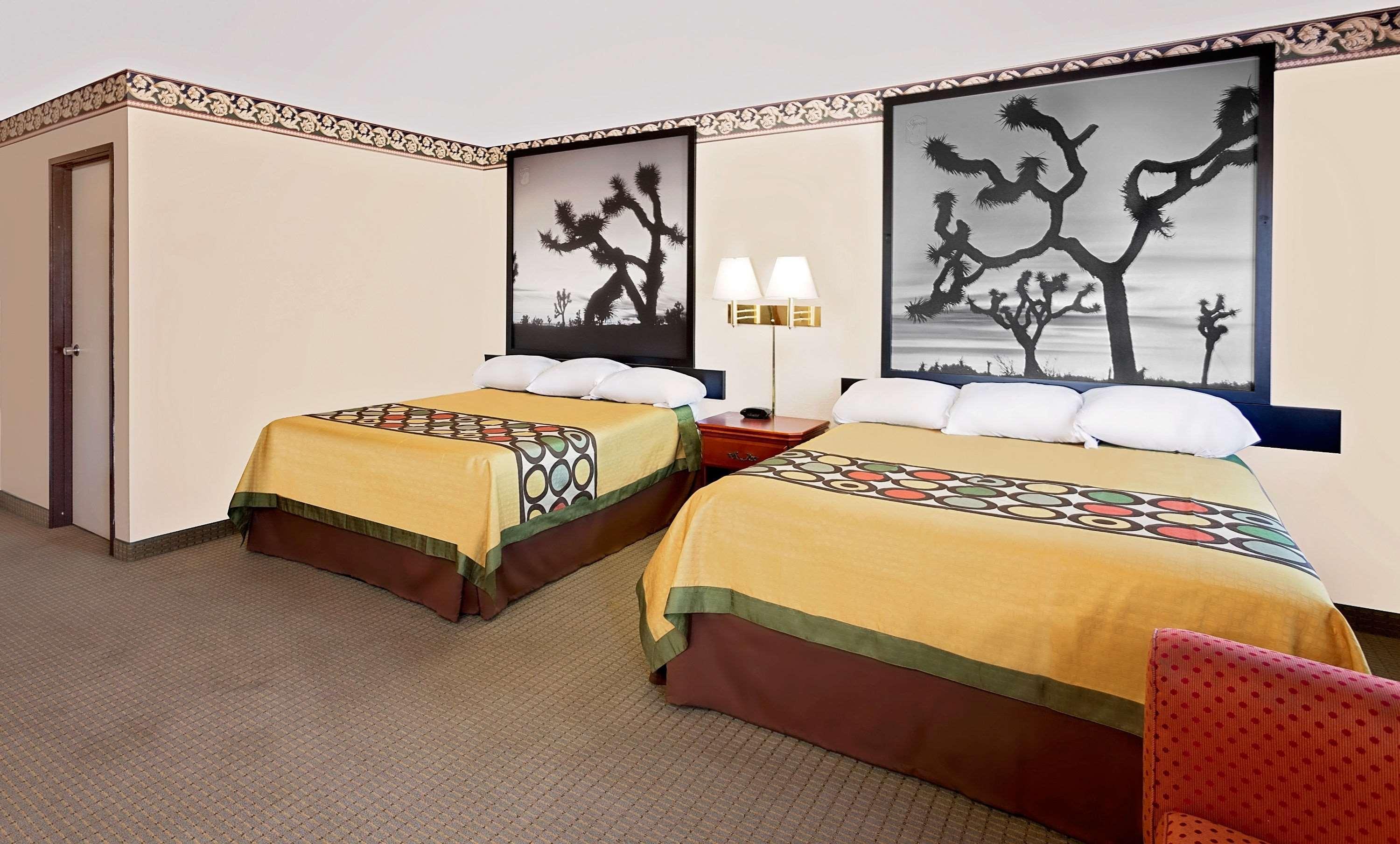 Super 8 By Wyndham Yucca Val/Joshua Tree Nat Pk Area Motel Юка Вали Екстериор снимка